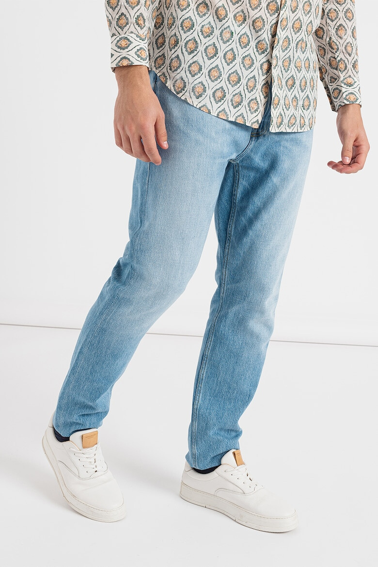 GUESS Прави дънки James с 5 джоба - Pepit.bg
