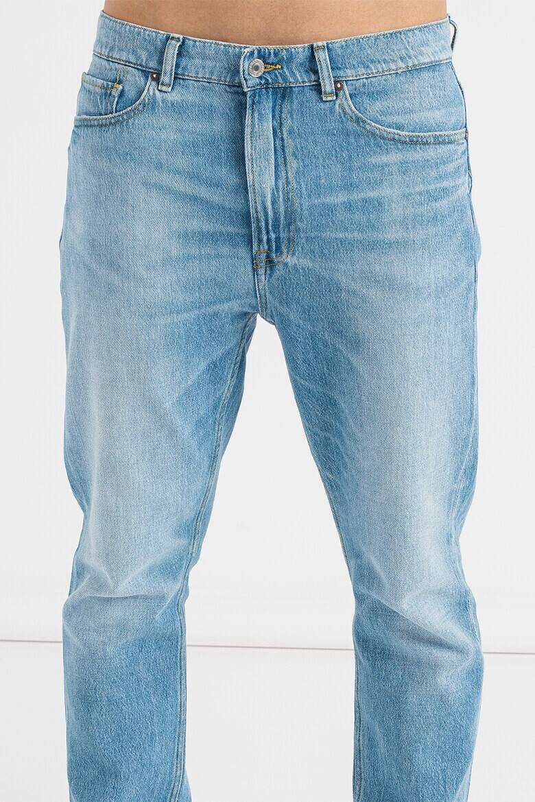 GUESS Прави дънки James с 5 джоба - Pepit.bg