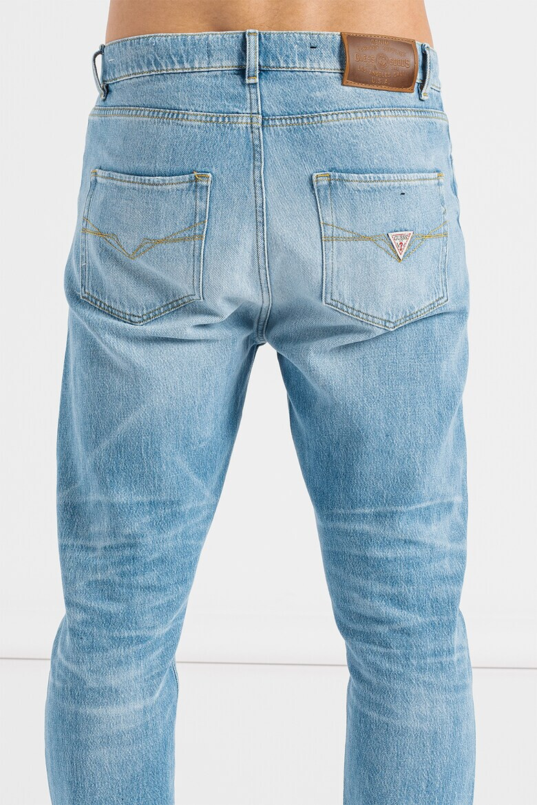 GUESS Прави дънки James с 5 джоба - Pepit.bg