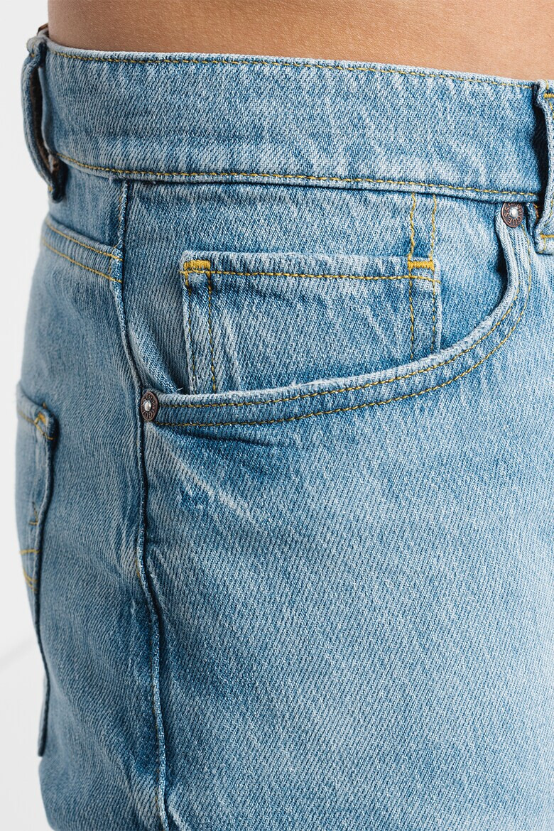 GUESS Прави дънки James с 5 джоба - Pepit.bg