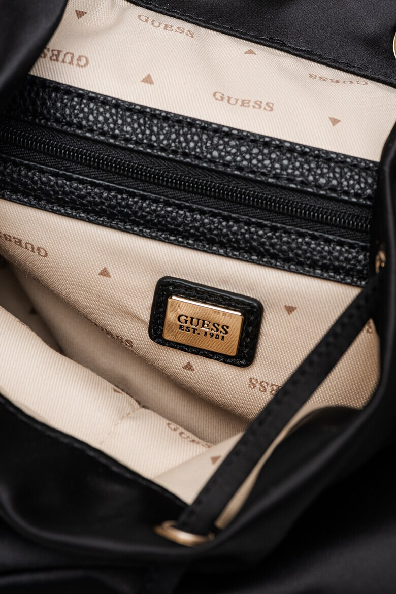 Guess Раница Velina с джобове и капаче - Pepit.bg