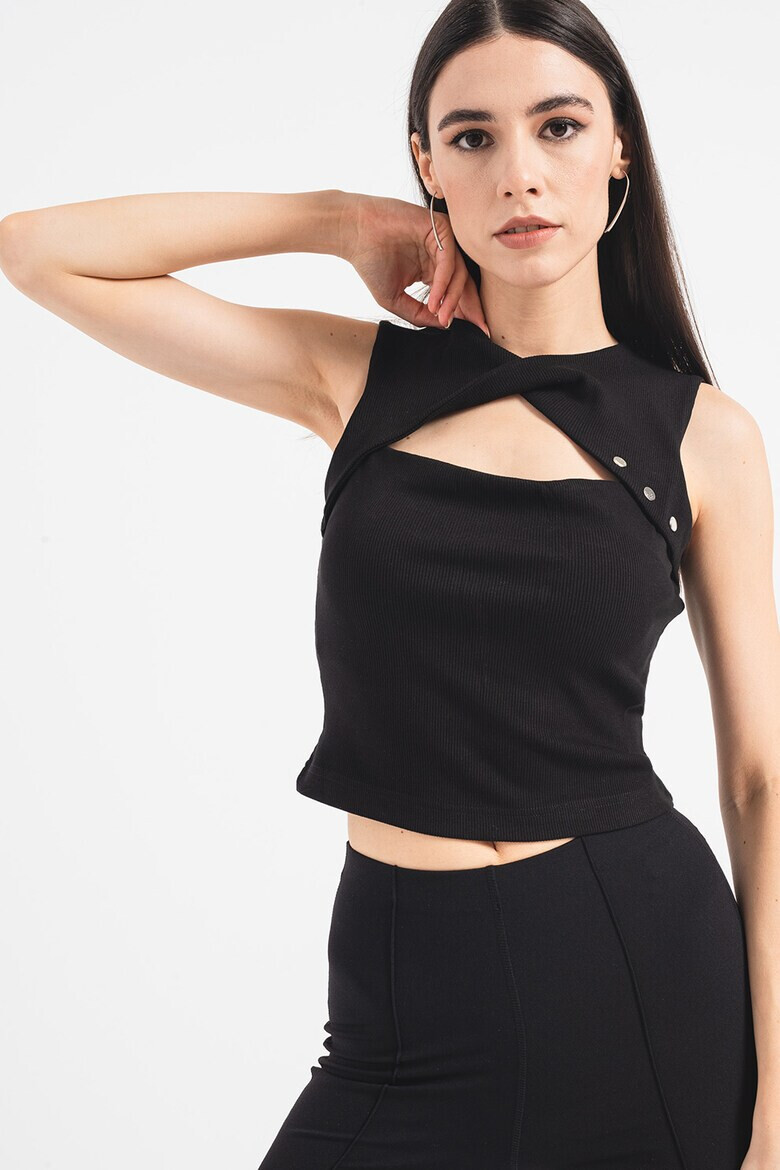 GUESS Рипсен топ с отвори - Pepit.bg