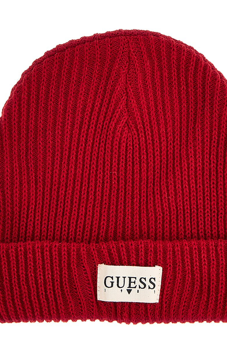 GUESS Рипсена шапка с лого - Pepit.bg