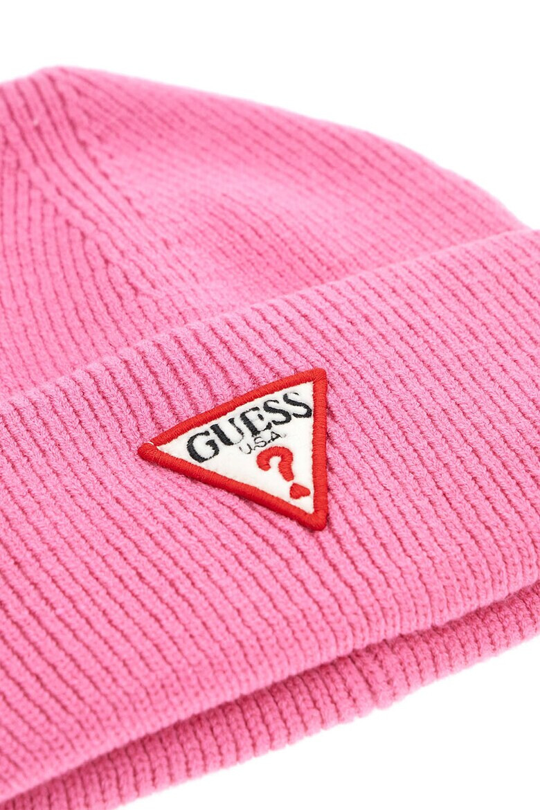 GUESS Рипсена шапка с лого - Pepit.bg