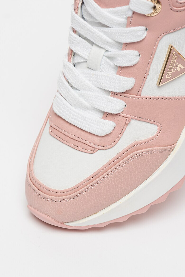GUESS Спортни обувки с монограм - Pepit.bg