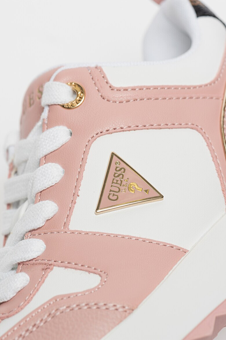 GUESS Спортни обувки с монограм - Pepit.bg