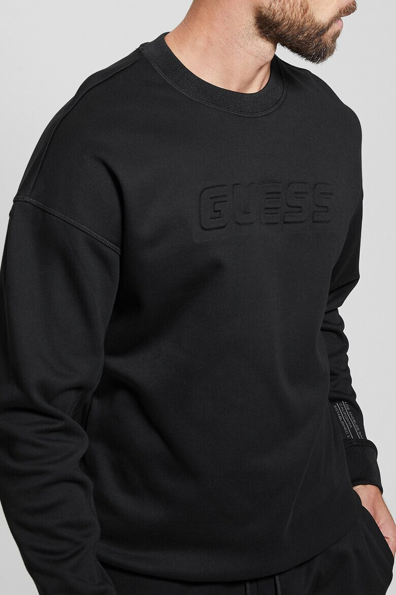 GUESS Суитшърт с релефно лого - Pepit.bg