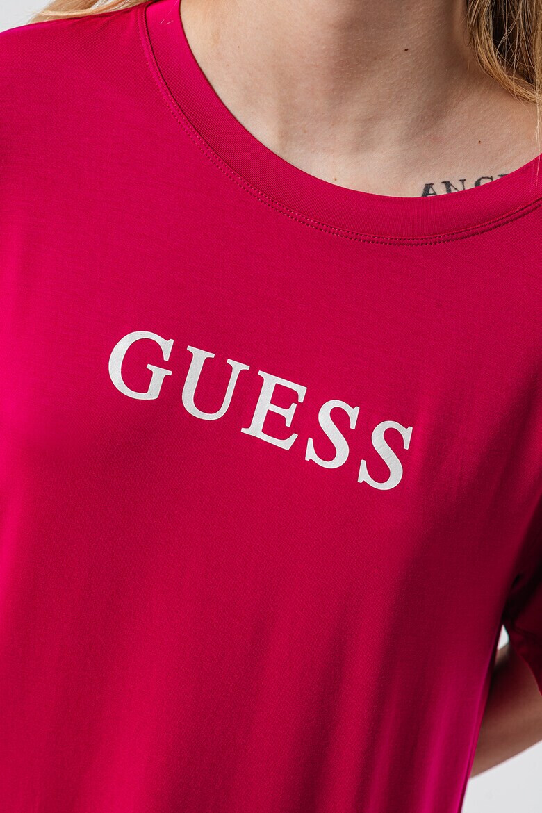 GUESS Свободна фитнес тениска - Pepit.bg