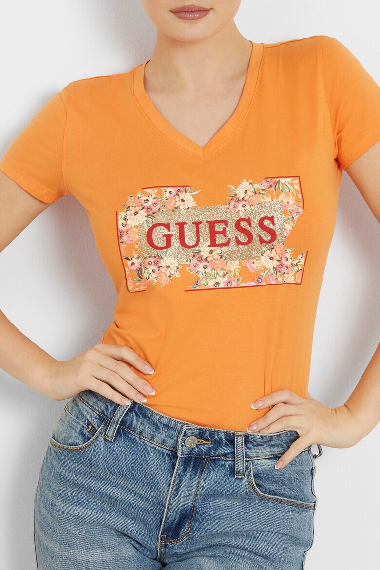 GUESS Тениска с лого и шпиц - Pepit.bg