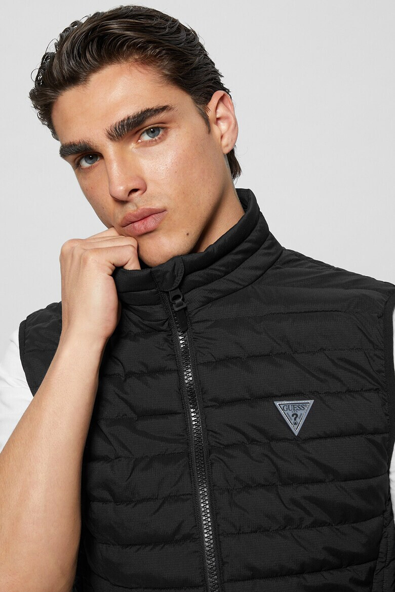 GUESS Тренировъчен капитониран елек - Pepit.bg