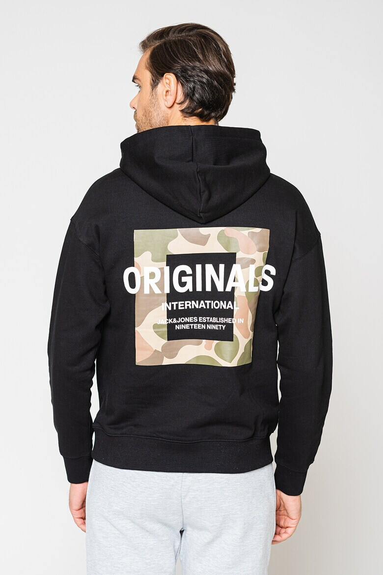 Jack & Jones Худи Camo с джоб кенгуру - Pepit.bg