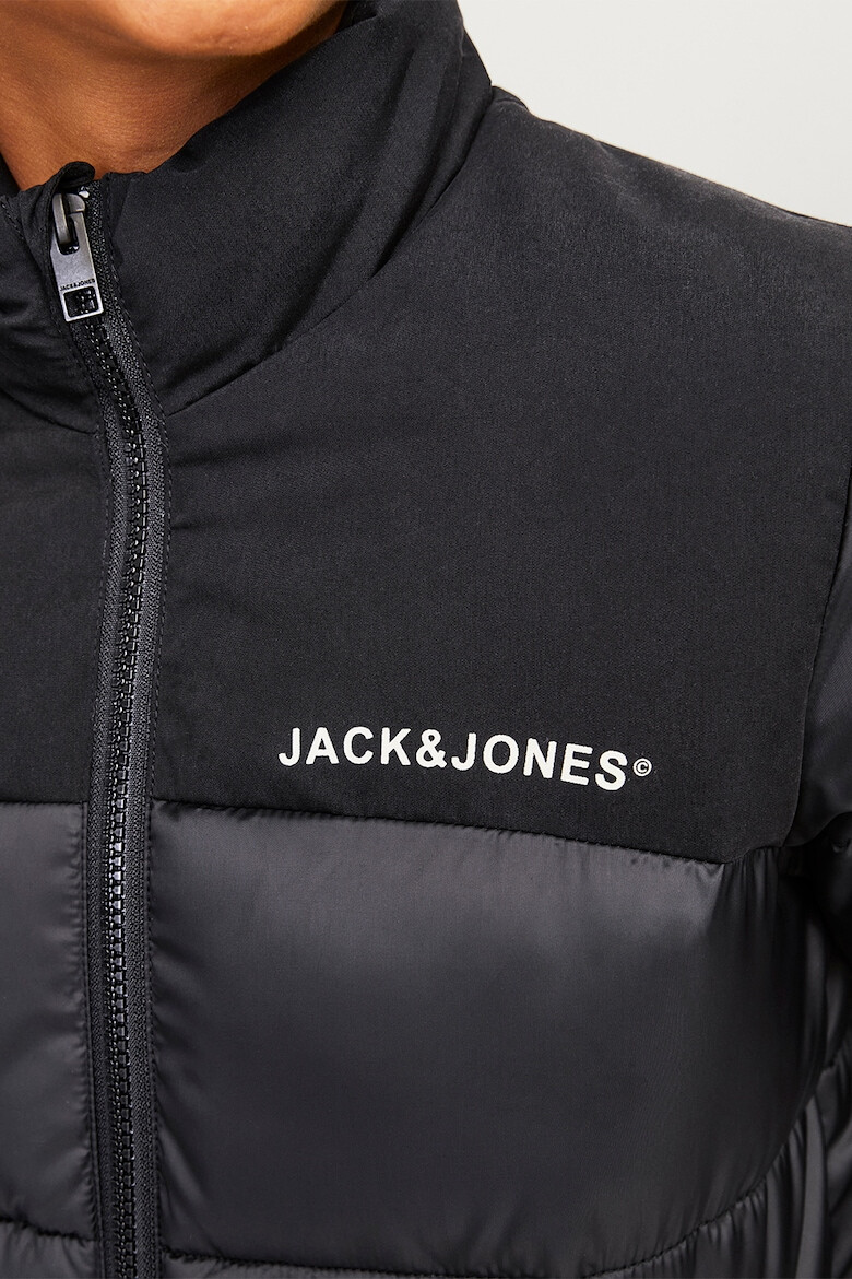 Jack & Jones Подплатено зимно яке с лого - Pepit.bg