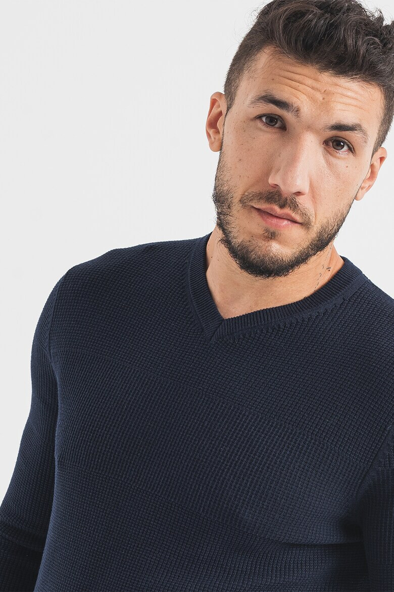 Jack & Jones Пуловер Arthur с шпиц - Pepit.bg