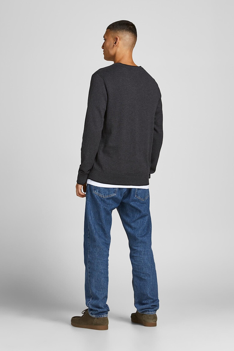 Jack & Jones Пуловер Tons с шпиц - Pepit.bg