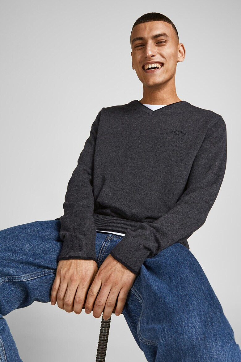 Jack & Jones Пуловер Tons с шпиц - Pepit.bg