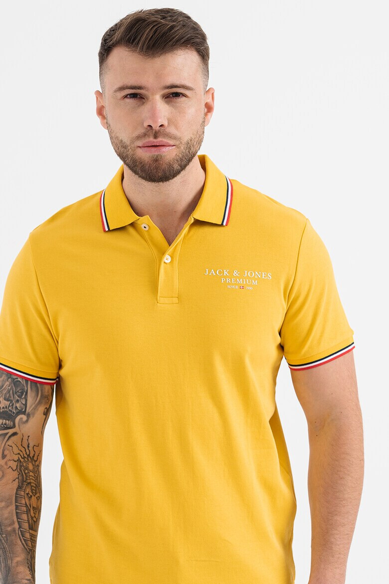 Jack & Jones Тениска Bluaston с яка - Pepit.bg