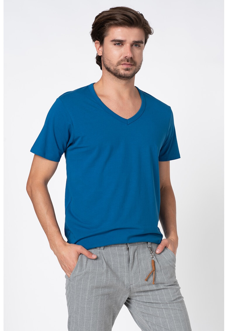 Jack&Jones Тениска с шпиц деколте - Pepit.bg