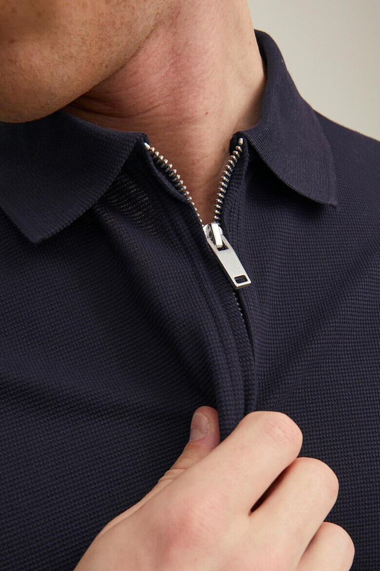 Jack & Jones Тениска Structure с яка и къс цип - Pepit.bg