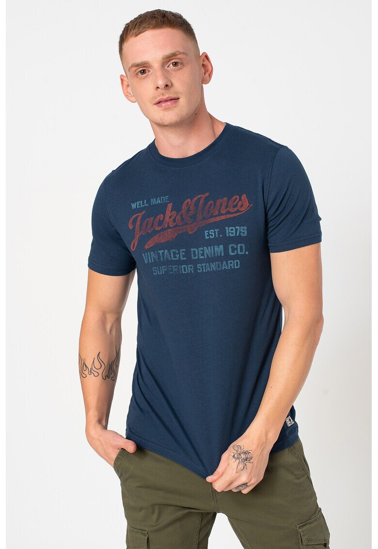 Jack&Jones Вталена тениска Billy с лого - Pepit.bg