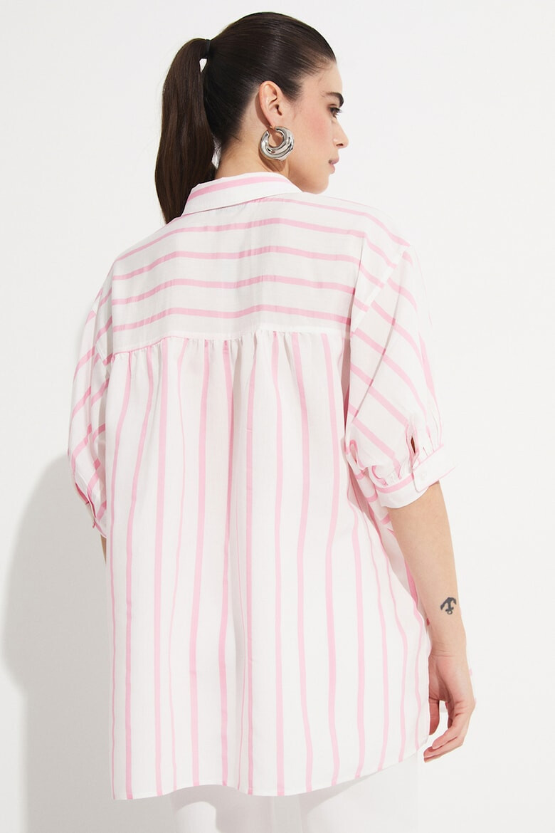 June Уголемена раирана риза - Pepit.bg
