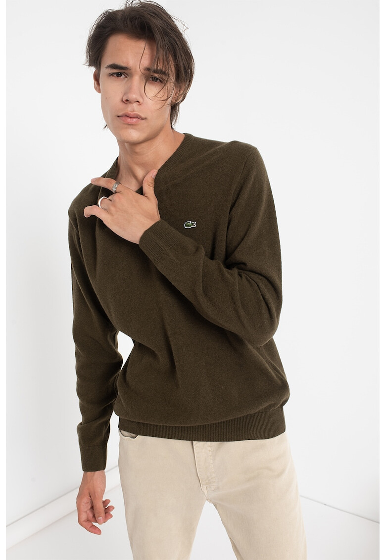 Lacoste Вълнен пуловер с шпиц деколте - Pepit.bg
