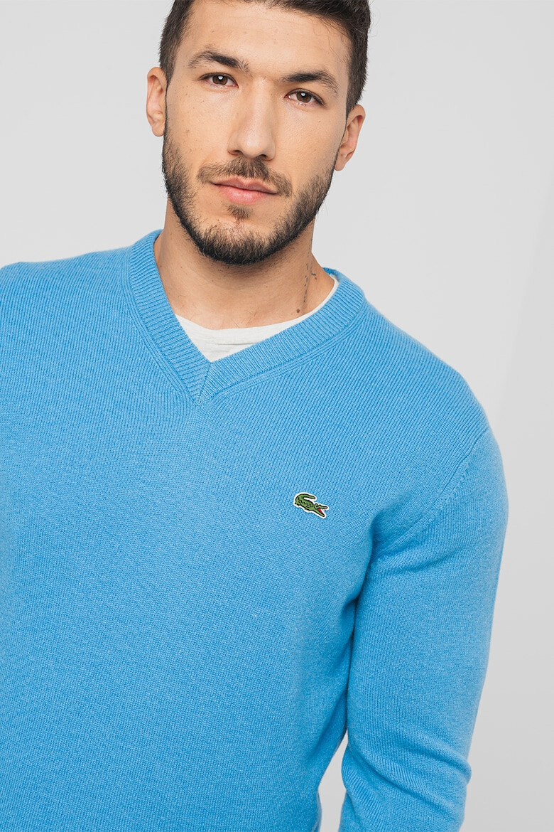 Lacoste Вълнен пуловер с шпиц - Pepit.bg