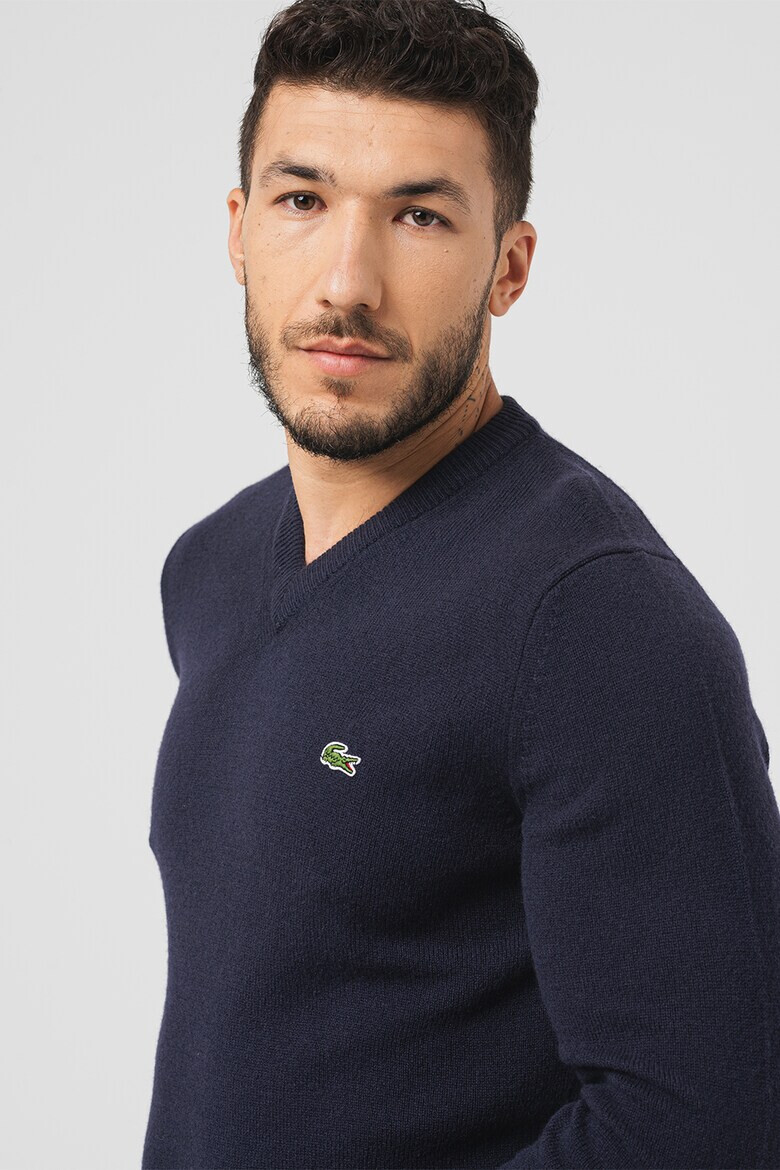 Lacoste Вълнен пуловер с шпиц - Pepit.bg