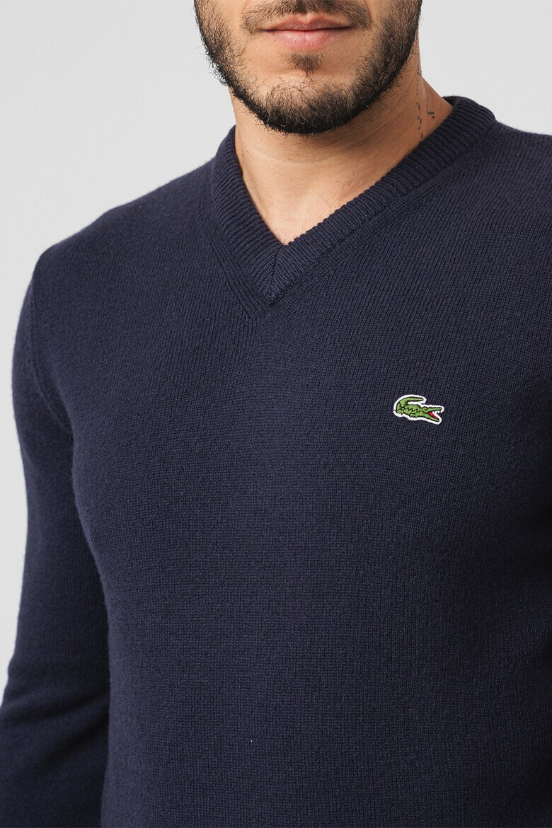 Lacoste Вълнен пуловер с шпиц - Pepit.bg