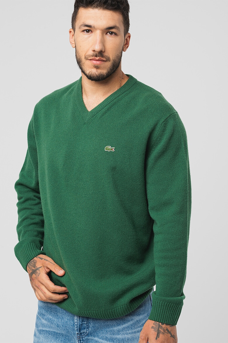 Lacoste Вълнен пуловер с шпиц - Pepit.bg