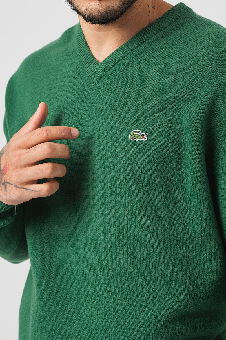 Lacoste Вълнен пуловер с шпиц - Pepit.bg