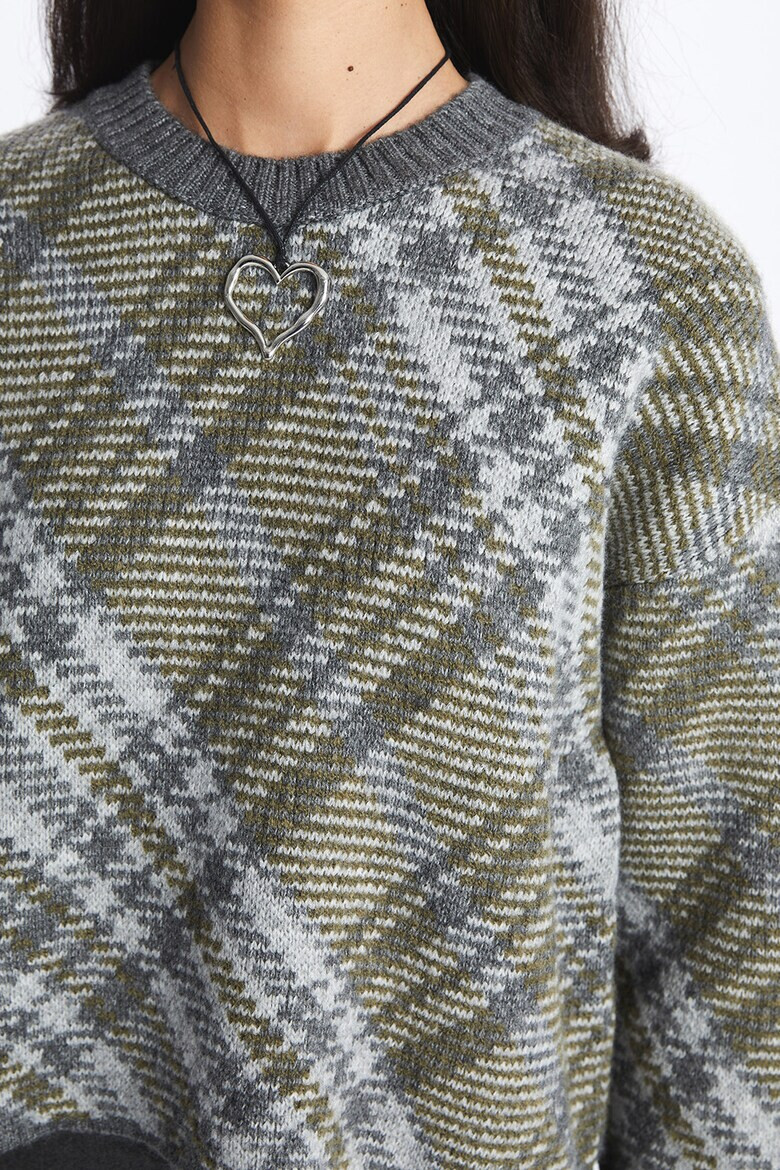 LC WAIKIKI Уголемен пуловер с шарка - Pepit.bg