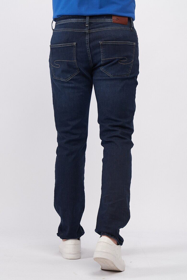 Lee Cooper Дънки по тялото - Pepit.bg