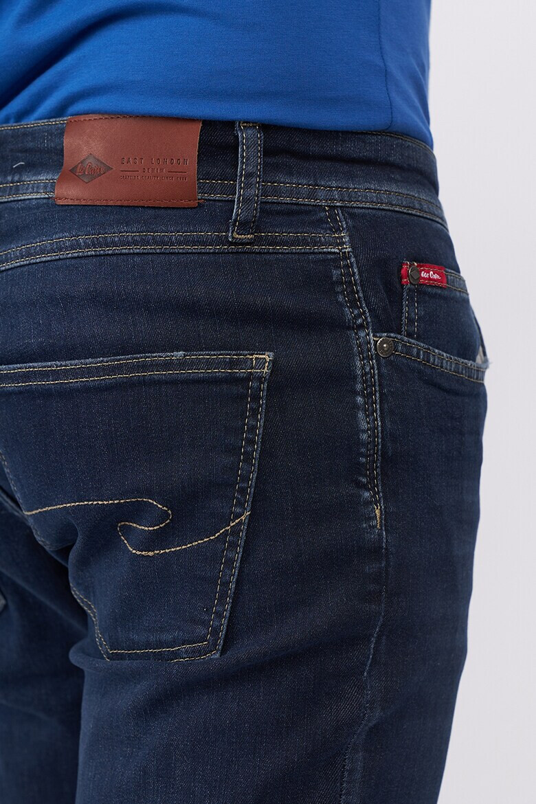 Lee Cooper Дънки по тялото - Pepit.bg