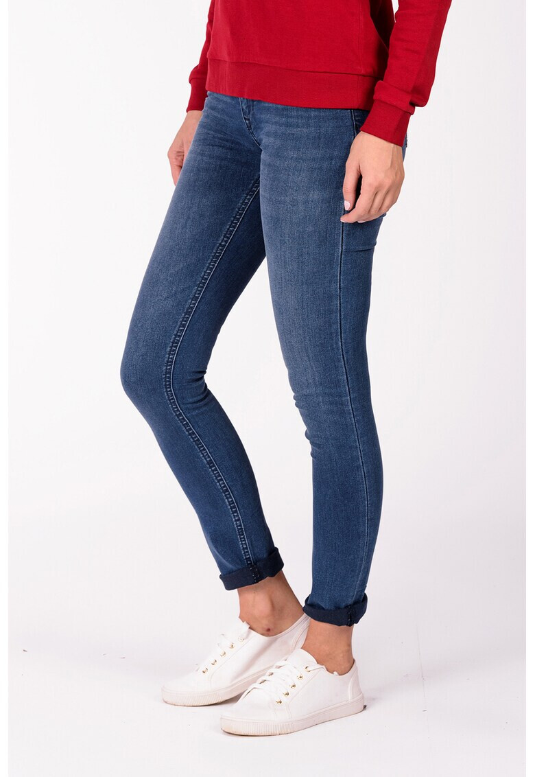 Lee Cooper Дънки по тялото - Pepit.bg