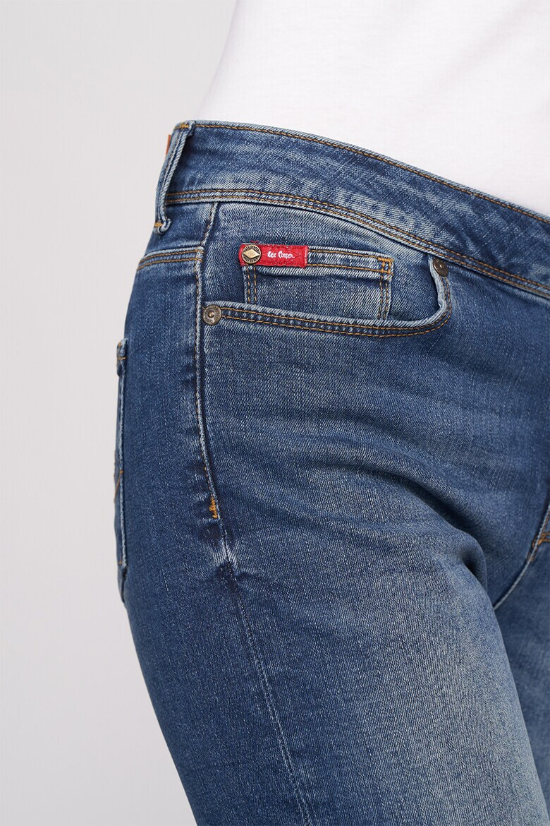 Lee Cooper Дънки със захабен ефект - Pepit.bg