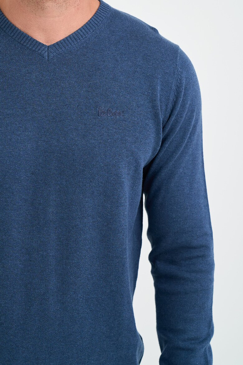 Lee Cooper Памучен пуловер с шпиц - Pepit.bg