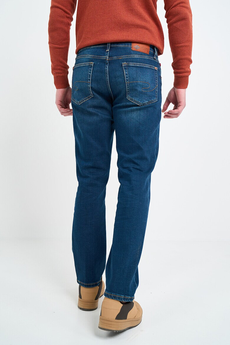 Lee Cooper Прави дънки - Pepit.bg