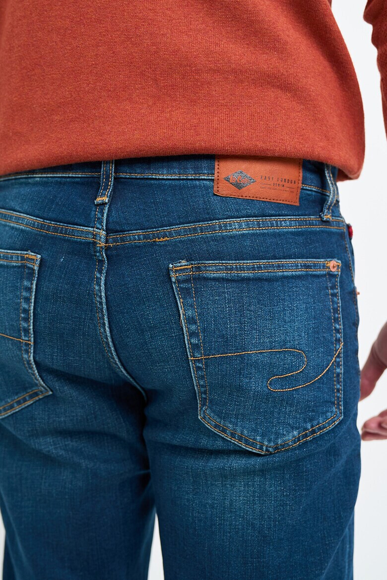 Lee Cooper Прави дънки - Pepit.bg