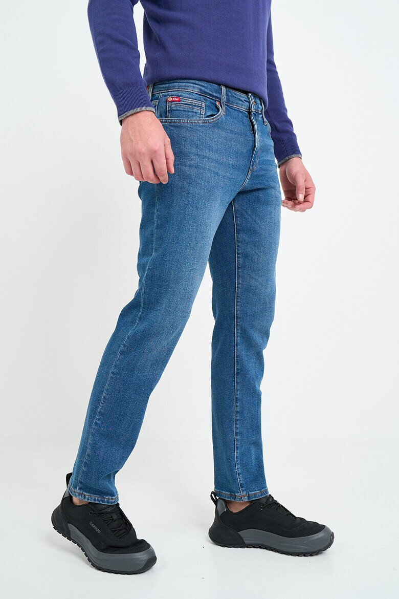 Lee Cooper Прави дънки - Pepit.bg