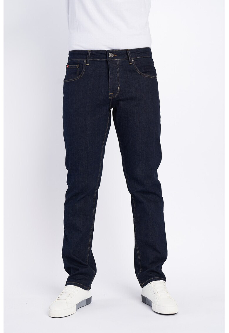 Lee Cooper Прави дънки с 5 джоба - Pepit.bg