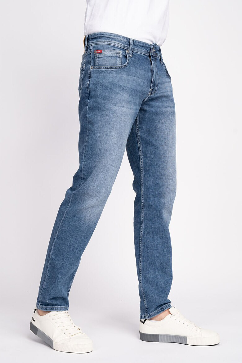 Lee Cooper Прави дънки с 5 джоба - Pepit.bg