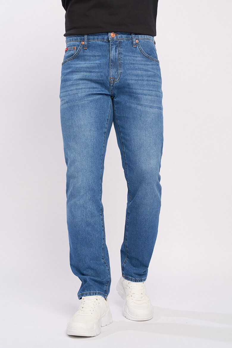Lee Cooper Прави дънки със средна талия - Pepit.bg