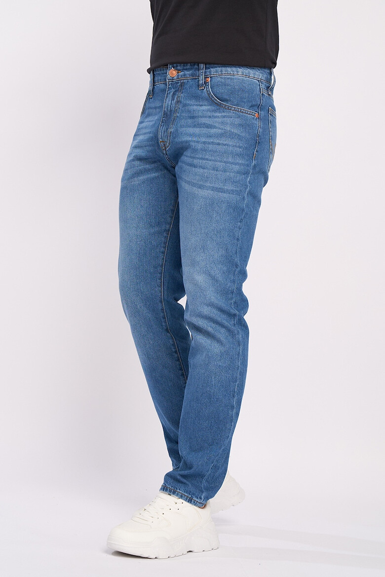 Lee Cooper Прави дънки със средна талия - Pepit.bg