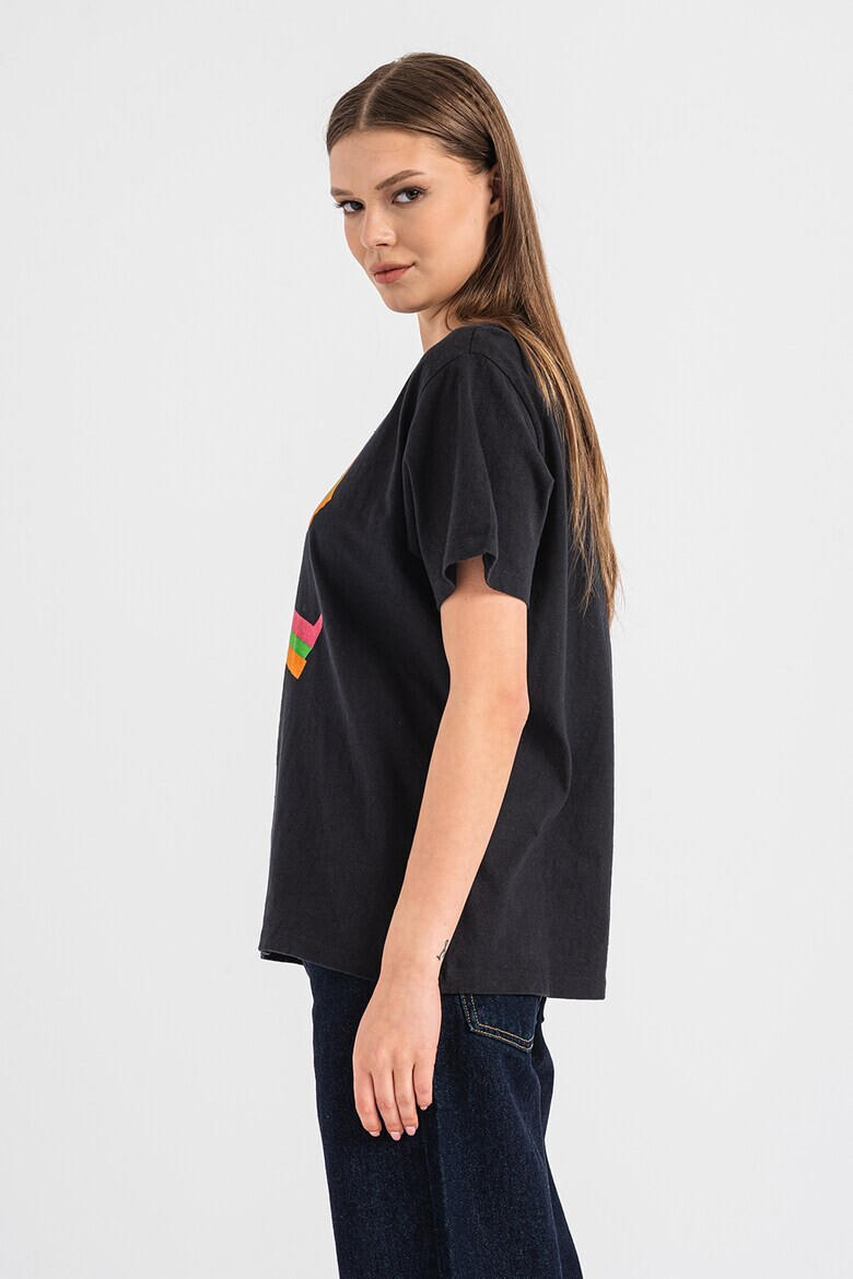 Levi's Свободна тениска с шарка - Pepit.bg