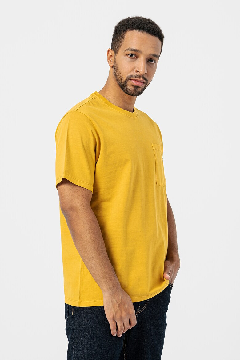 Levi's Тениска Easy с джоб на гърдите - Pepit.bg