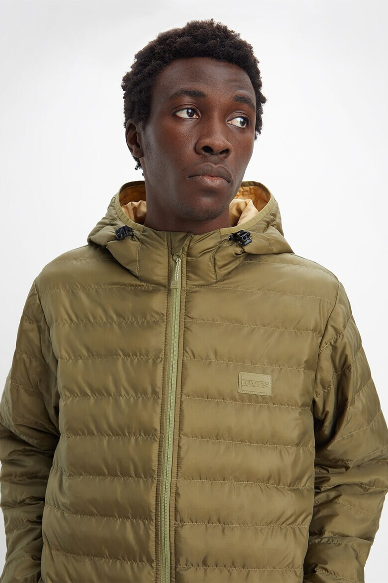 Levis Яке Pierce със сгъваем дизайн - Pepit.bg