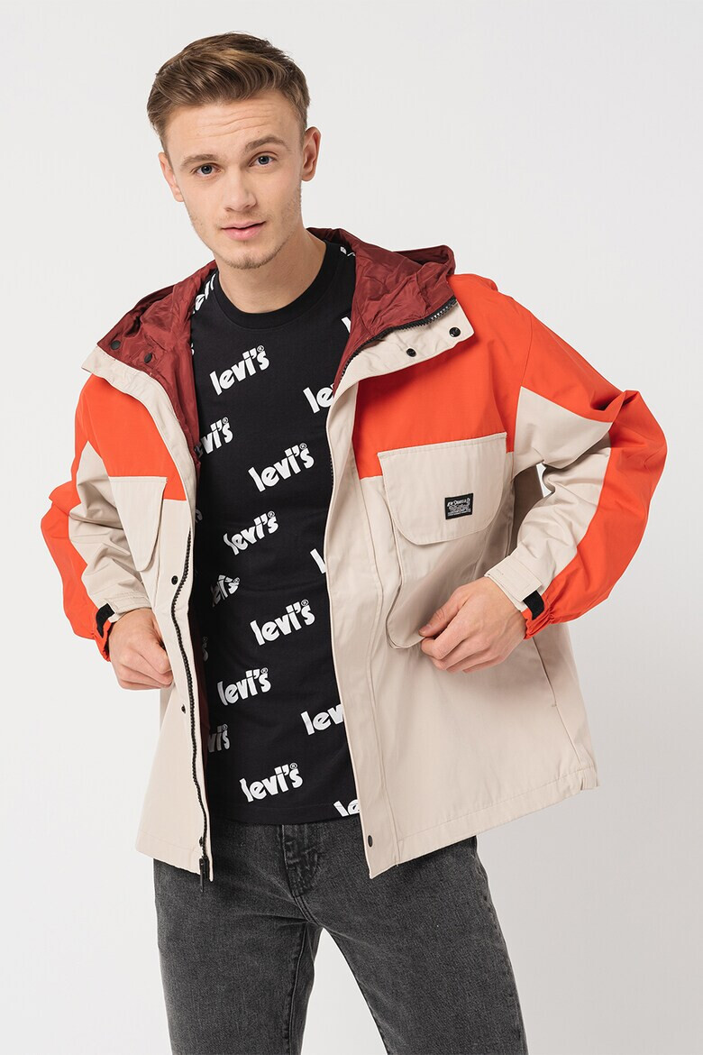 Levis Яке с качулка и джобове с капаче - Pepit.bg