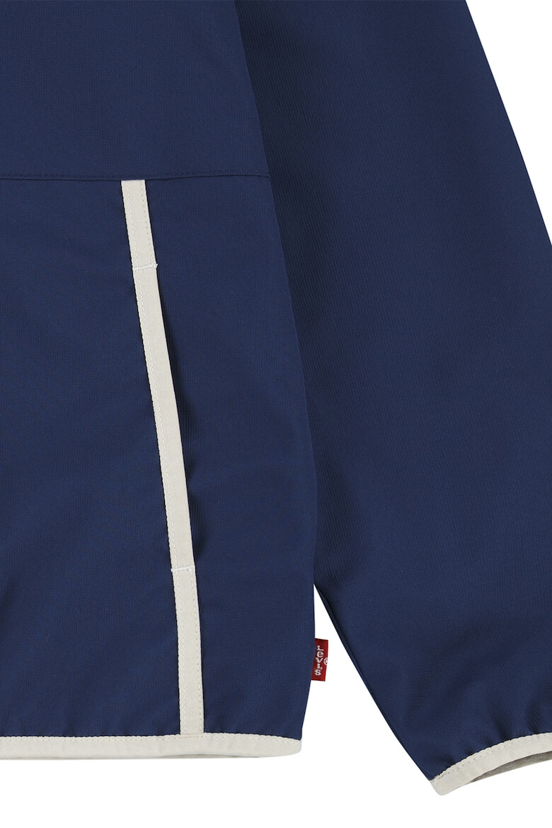 Levis Яке с качулка и лого - Pepit.bg