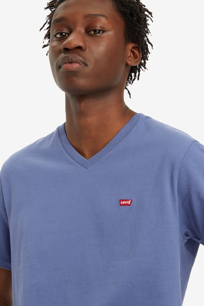 Levis Памучна тениска с шпиц - Pepit.bg