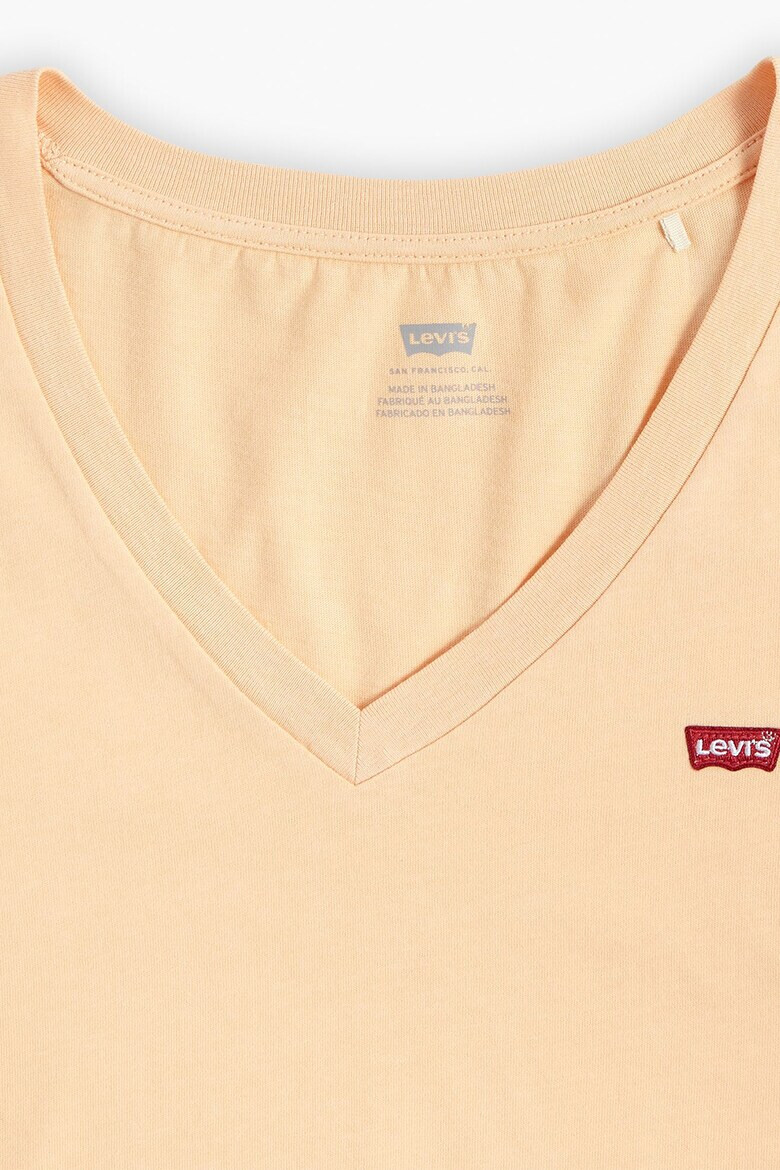 Levi's Памучна тениска с шпиц деколте - Pepit.bg